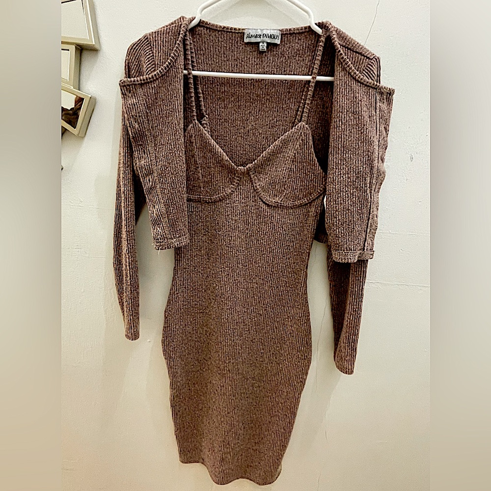 Short suit with long sleeves